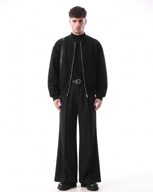 Pantalones acampanados minimalistas de corte sastre