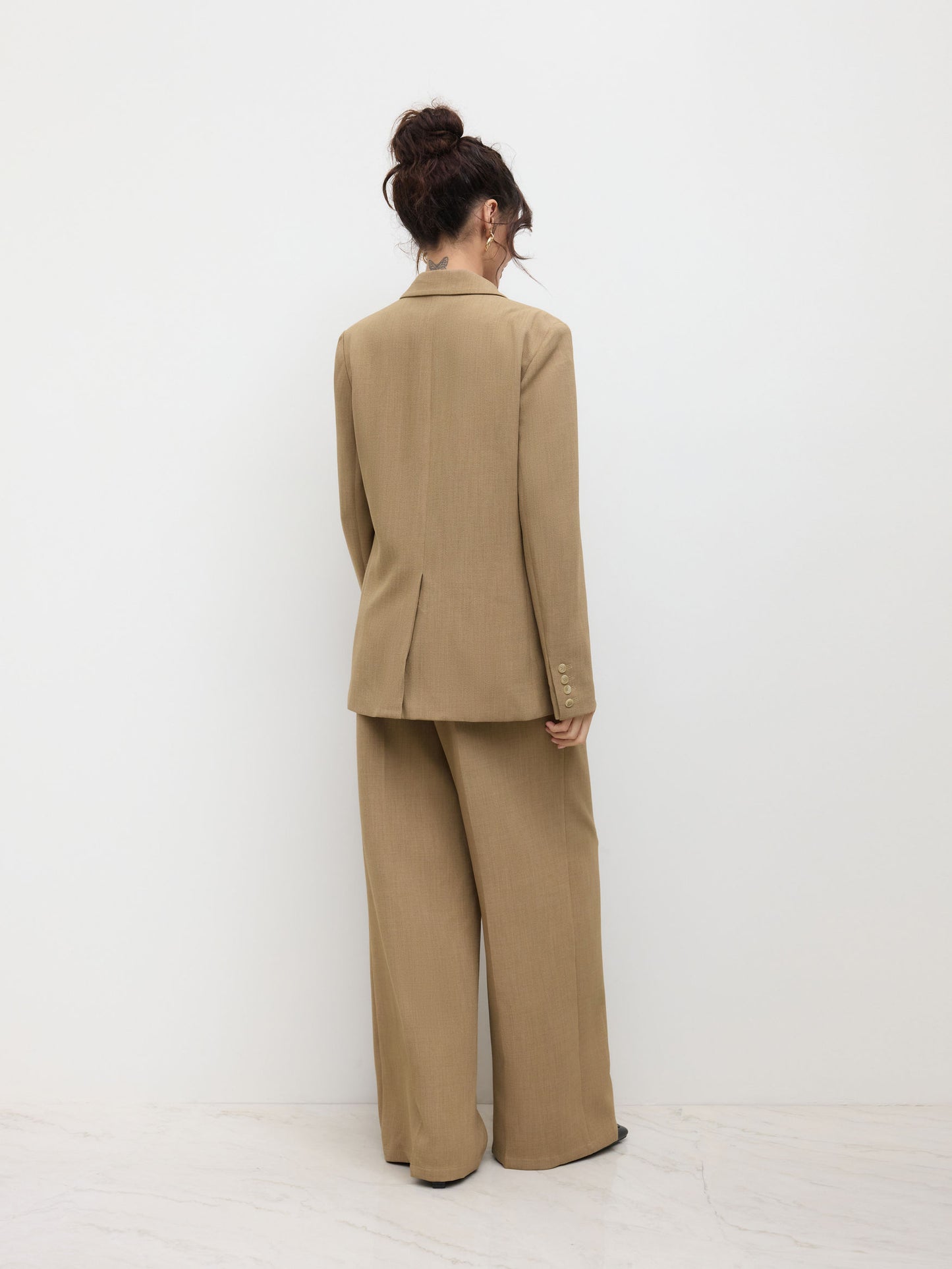 Claudia | Americana Oversize con Cuello en V