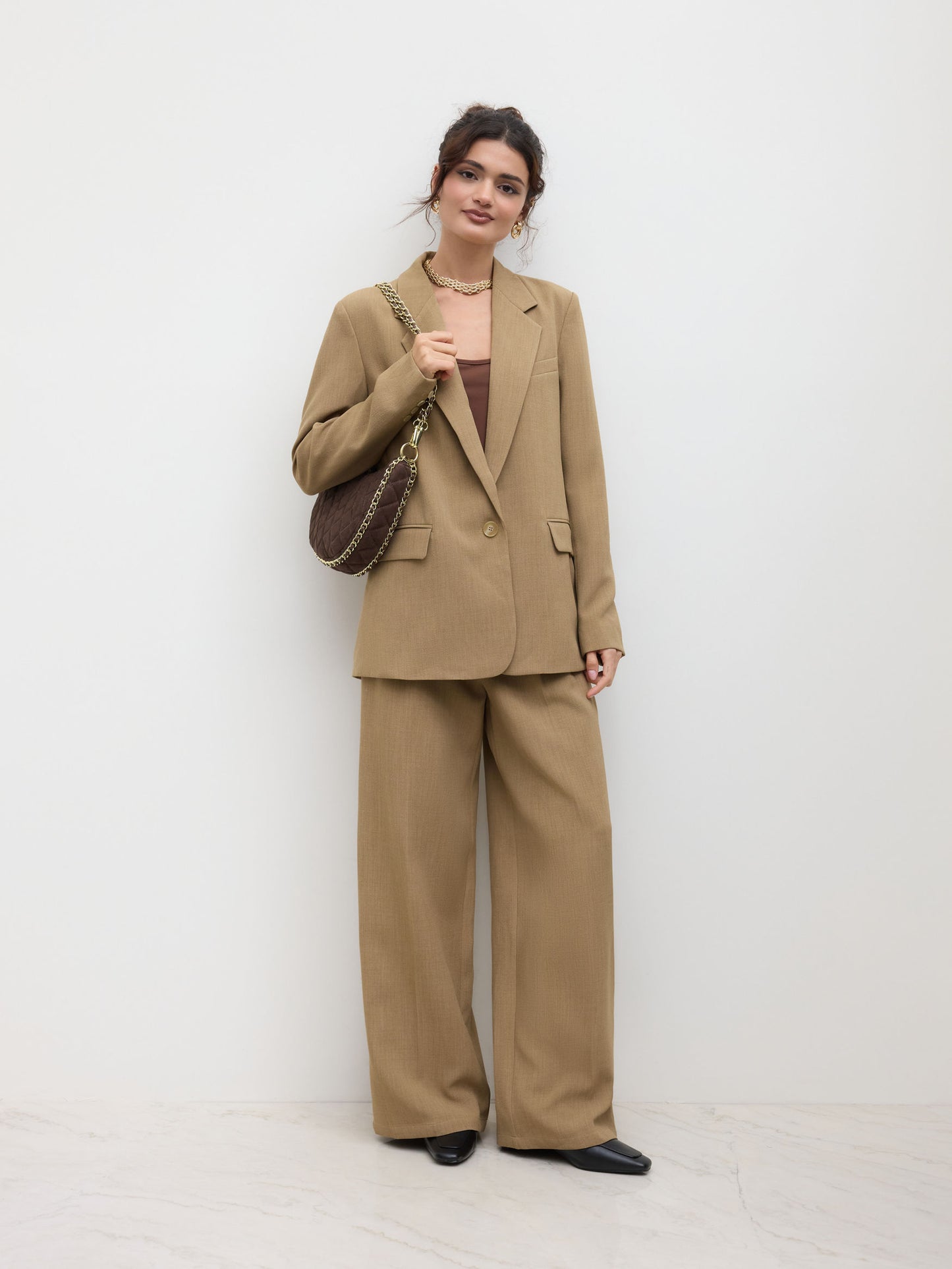 Claudia | Americana Oversize con Cuello en V