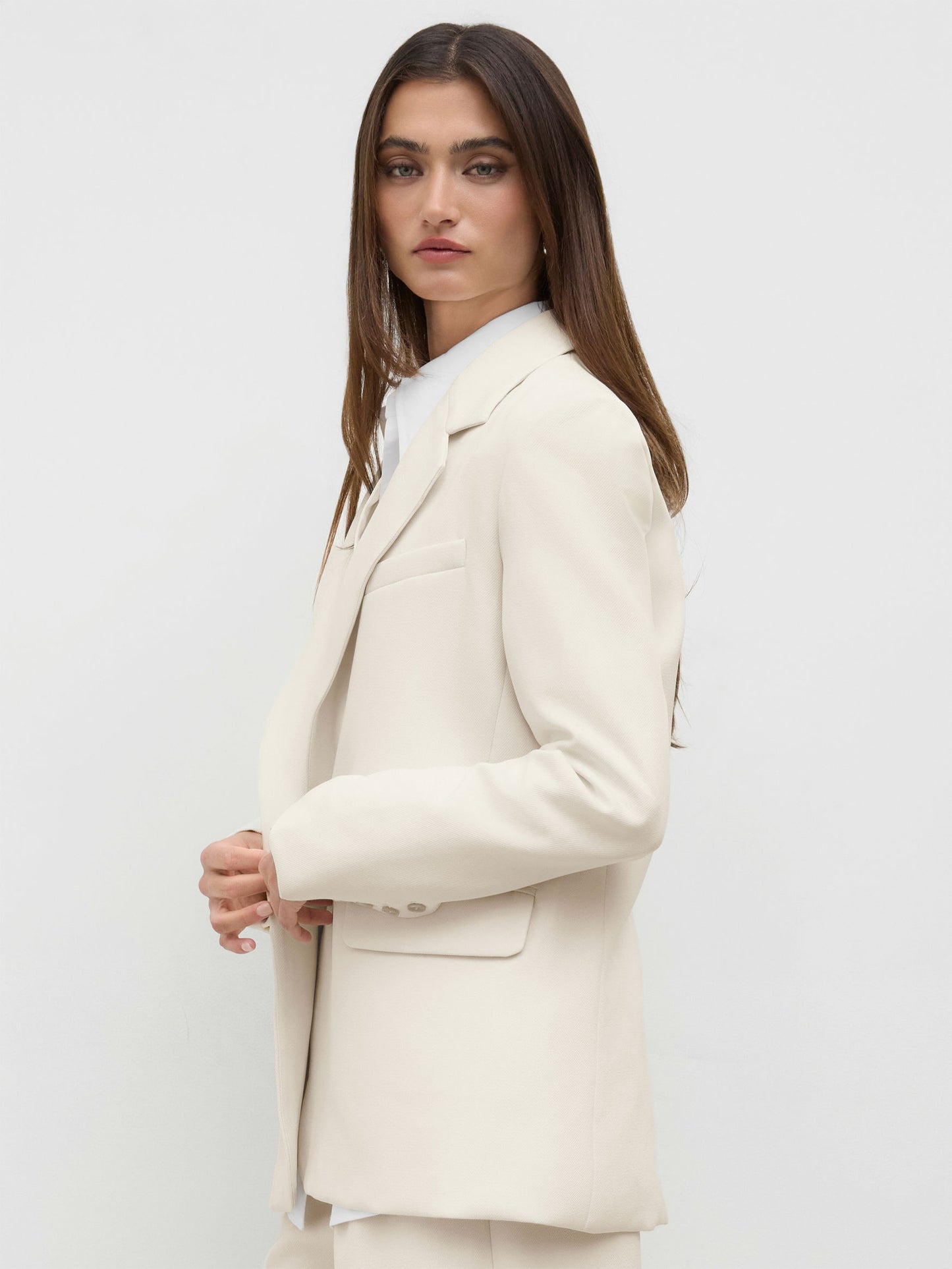 Claudia | Americana Oversize con Cuello en V