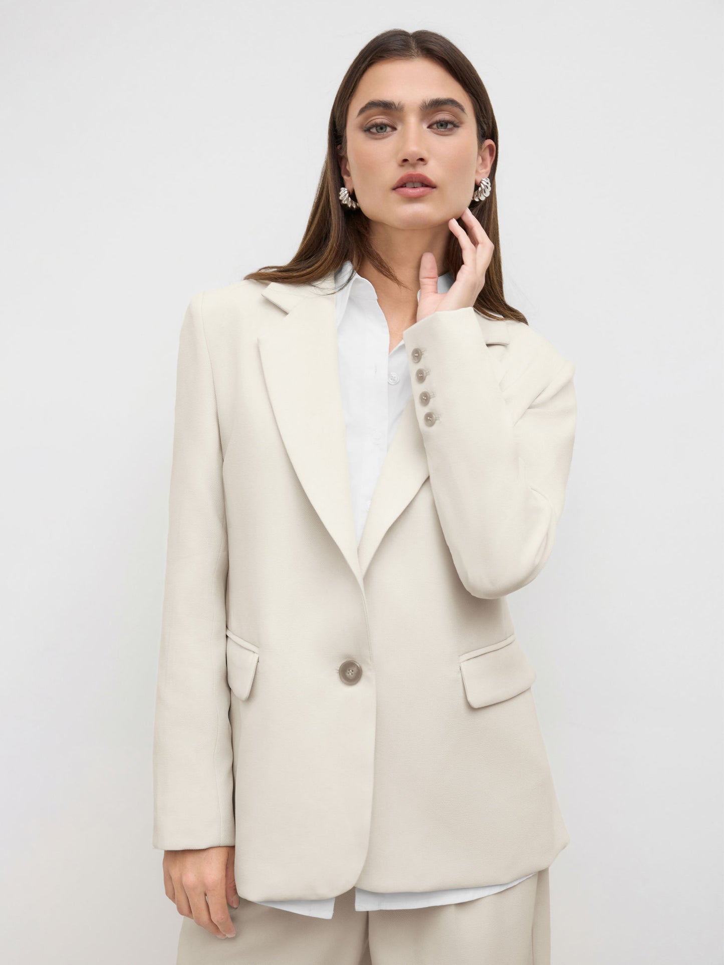 Claudia | Americana Oversize con Cuello en V
