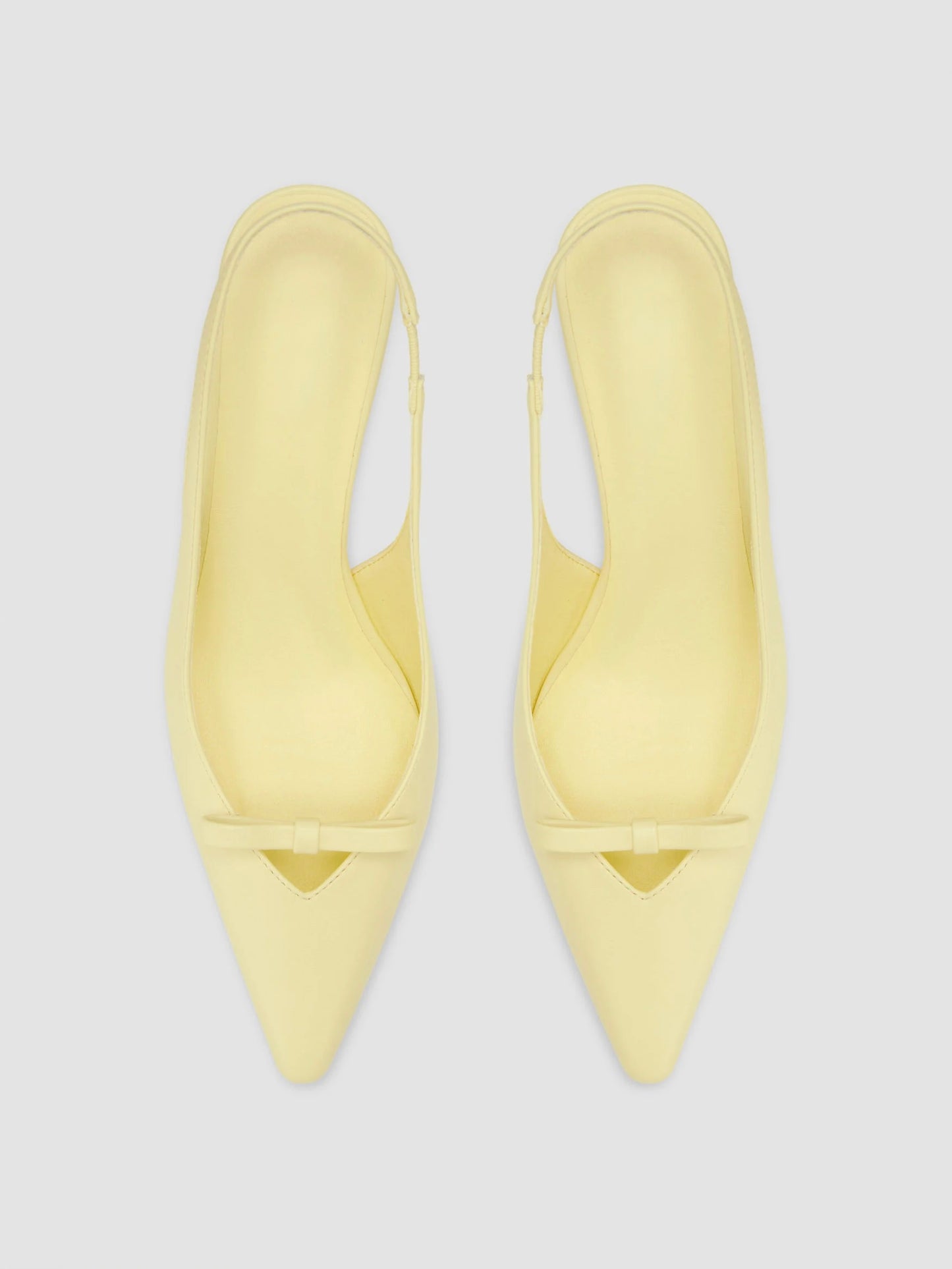 Abril | Tacones de punta