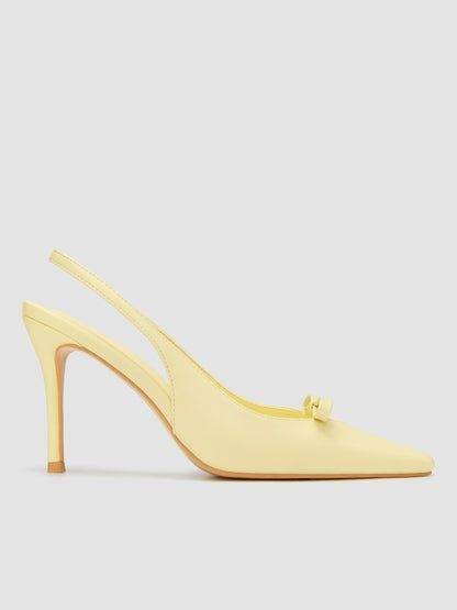 Abril | Tacones de punta