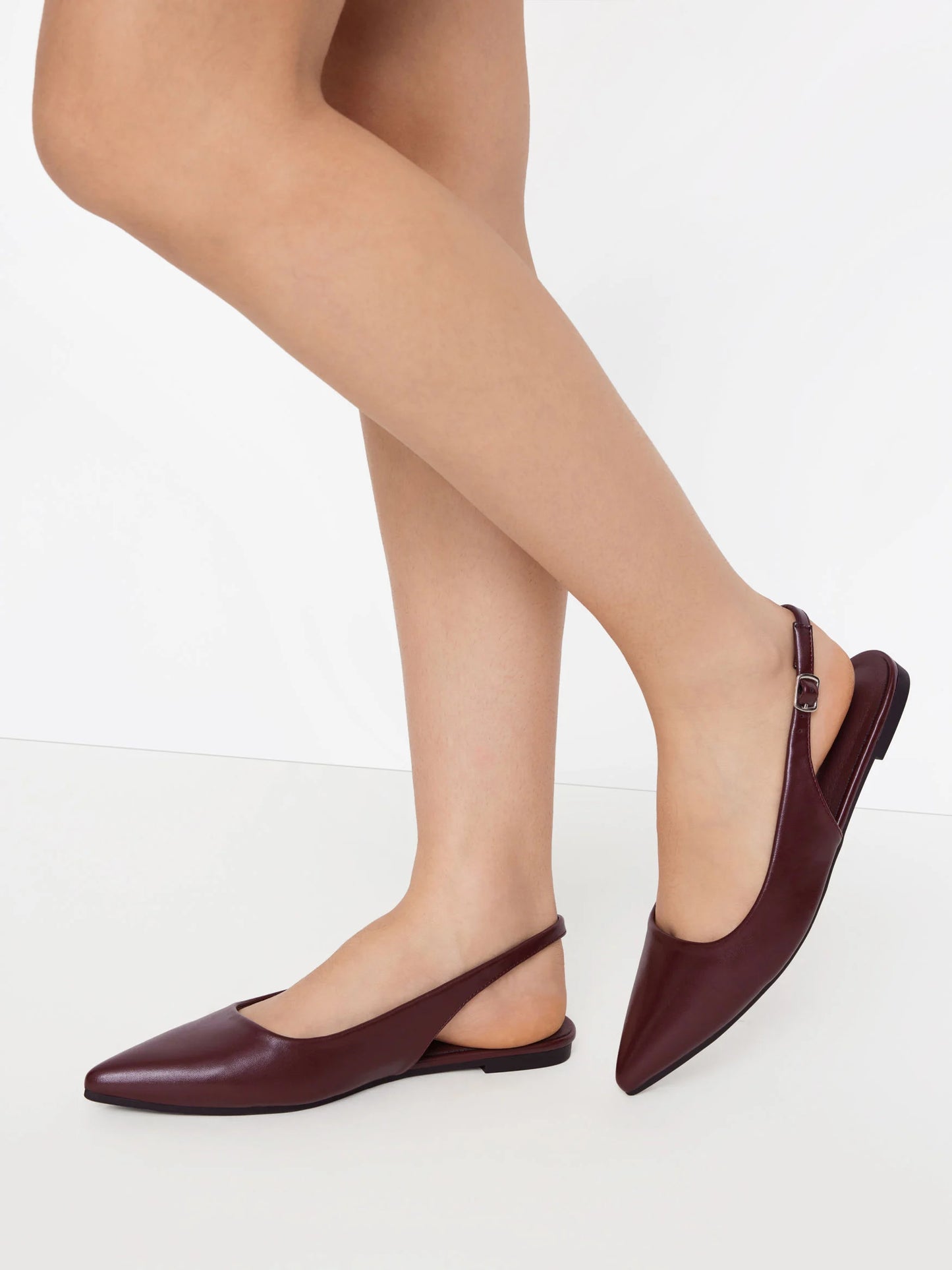 María | Tacones de puntera con tira al talón