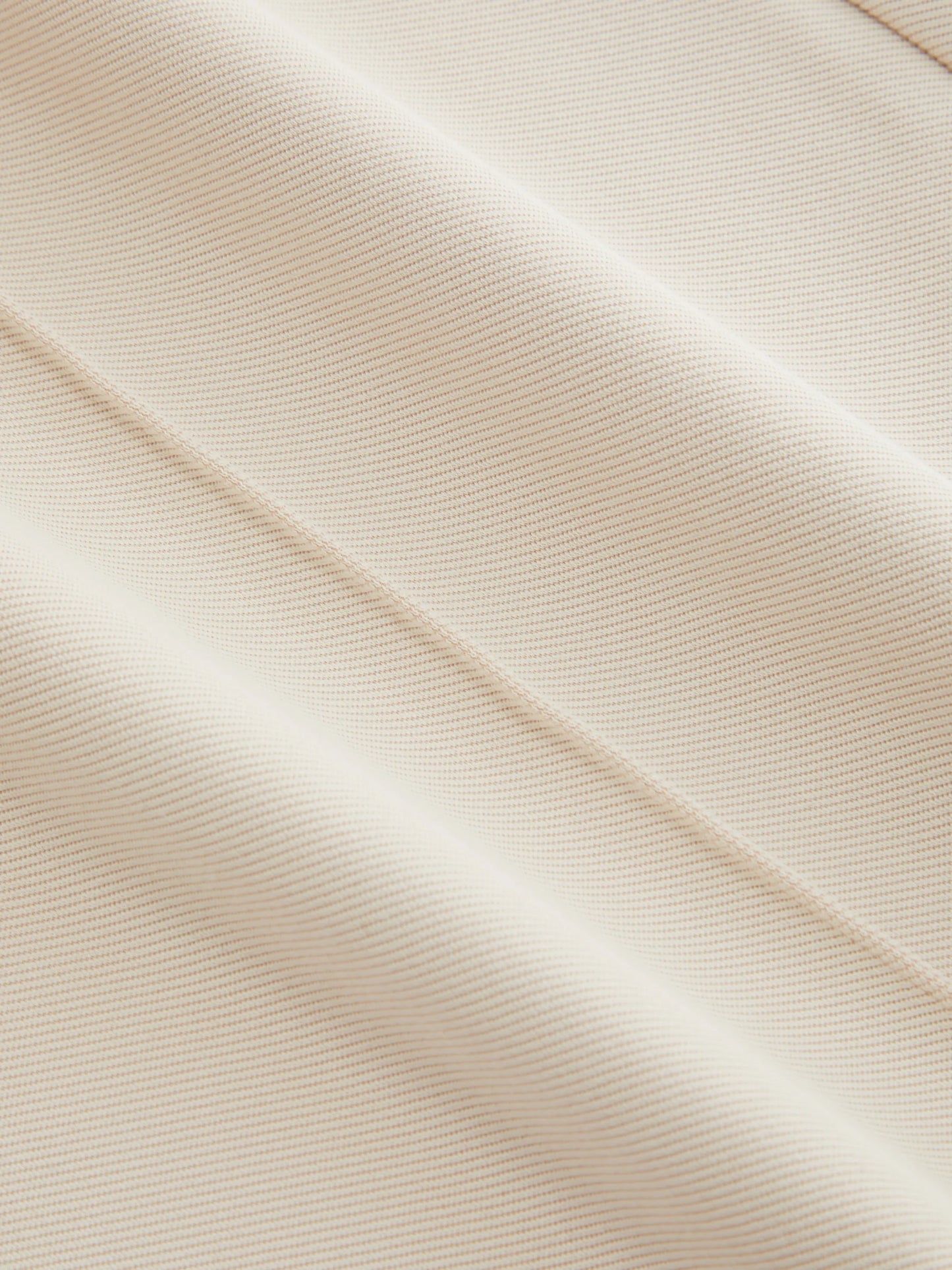 Pantalón recto plisado de tiro alto