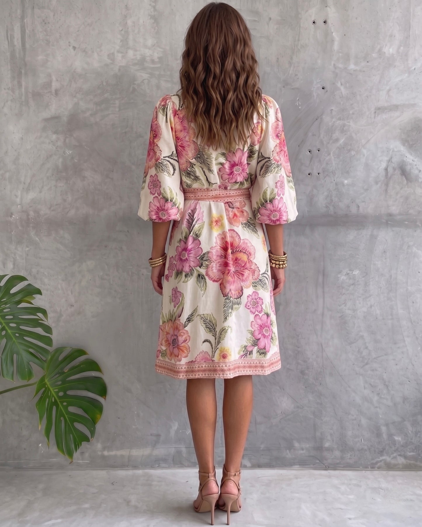 Vestido de manga farol con cuello con muescas y estampado