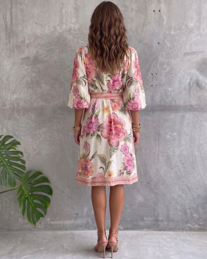 Vestido de manga farol con cuello con muescas y estampado