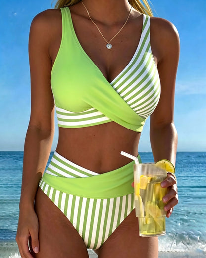 Bikini con estampado de rayas cruzadas