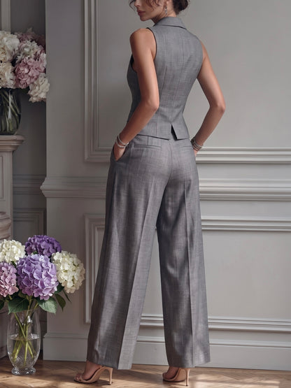 Traje de dos piezas con escote en V