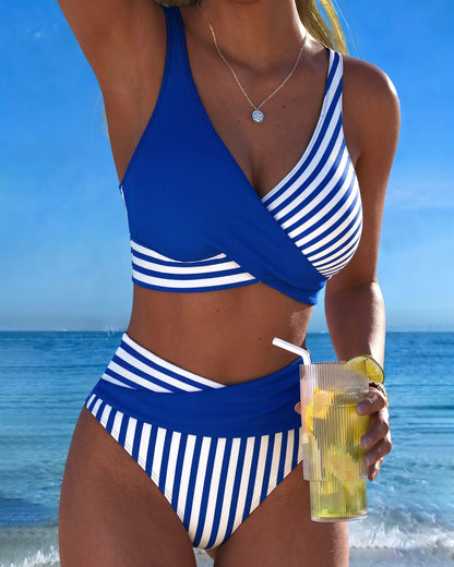 Bikini con estampado de rayas cruzadas
