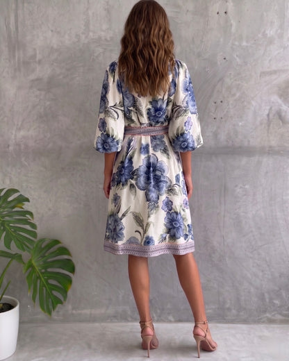 Vestido de manga farol con cuello con muescas y estampado