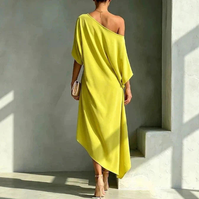Cloe – Elegant asymmetrisk klänning