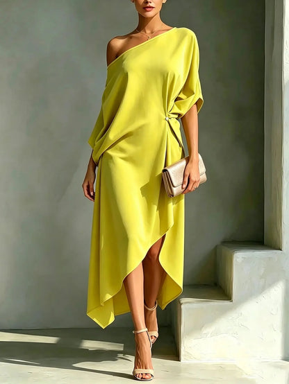 Cloe – Elegant asymmetrisk klänning