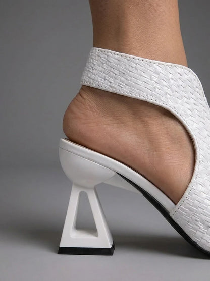 TRENZADAS | Elegantes sandalias tejidas