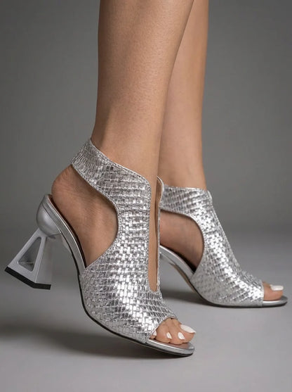 TRENZADAS | Elegantes sandalias tejidas